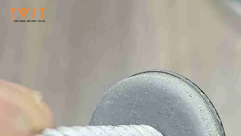 Long đệm cao su EPDM vành rộng lắp trên thân vít bắn tôn panel Sheh Fung